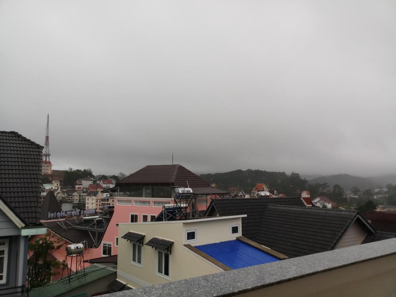 Strawberry Hotel Dalat Luaran gambar