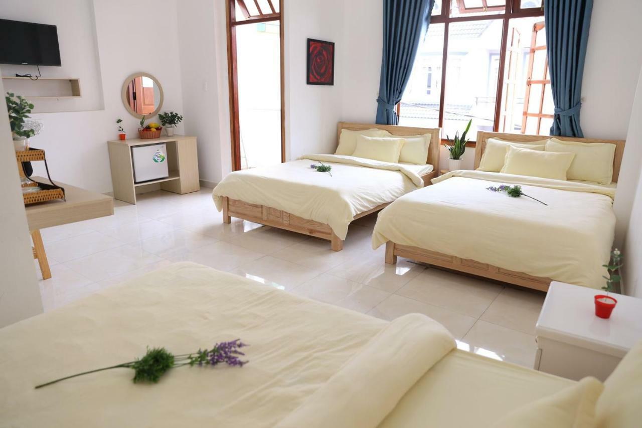 Strawberry Hotel Dalat Luaran gambar
