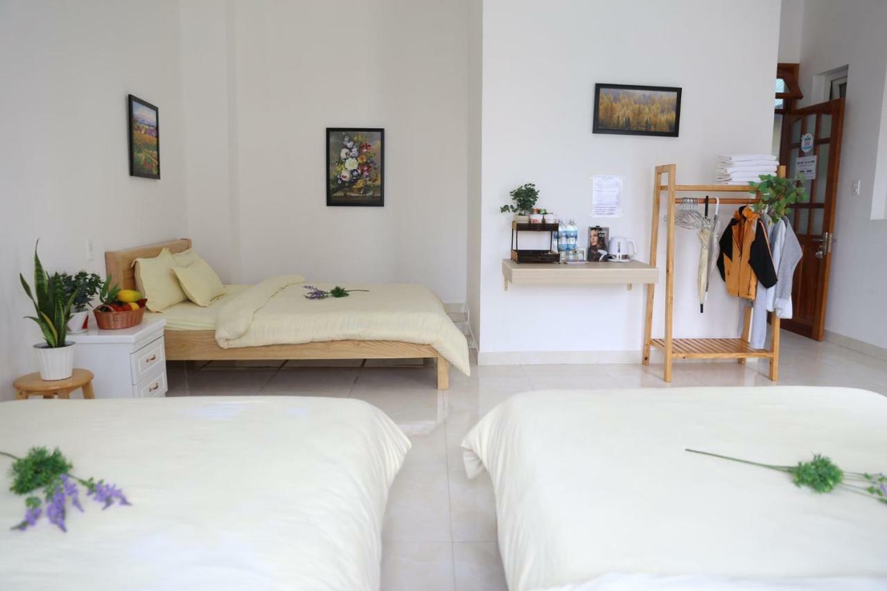 Strawberry Hotel Dalat Luaran gambar