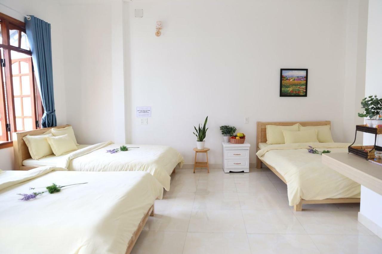 Strawberry Hotel Dalat Luaran gambar